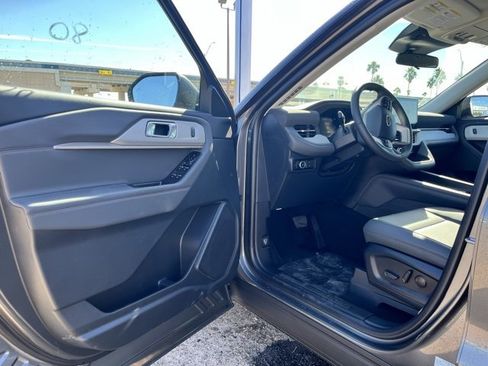 New 2026 Ford Explorer Active w/ Active Comfort Package image 14