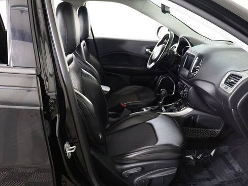 Used 2019 Jeep Compass Latitude AWD/4WD image 26