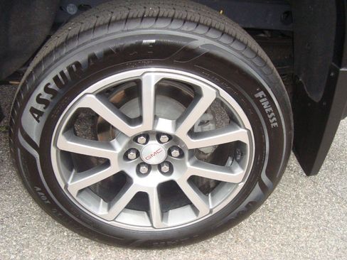 Certified 2022 GMC Canyon Denali image 26