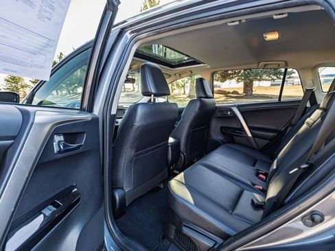 Used 2018 Toyota RAV4 Limited image 15