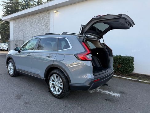 Used 2025 Honda CR-V EX image 10
