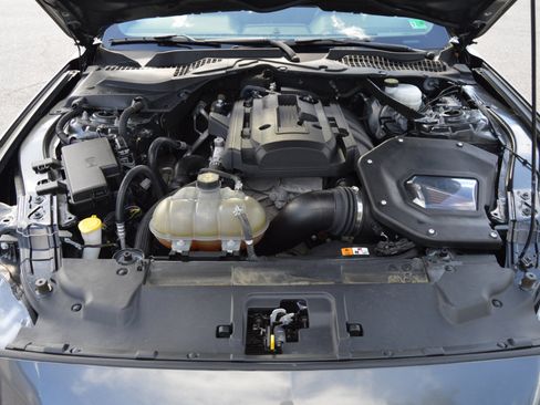 Used 2018 Ford Mustang Premium w/ Equipment Group 101A image 17