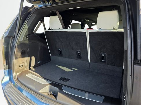 Used 2025 Cadillac Escalade Sport Platinum AWD/4WD image 24