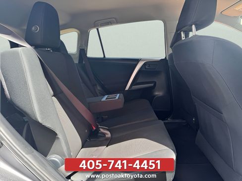 Used 2017 Toyota RAV4 LE FWD image 29