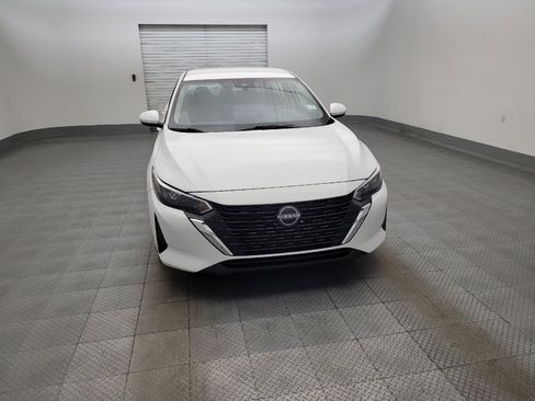 Used 2024 Nissan Sentra SV FWD image 14