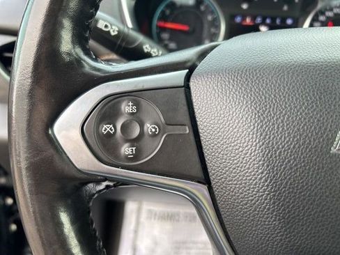 Used 2020 Chevrolet Traverse LT image 17