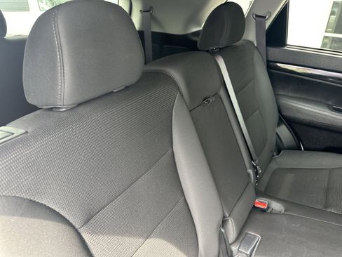 Used 2015 Kia Sorento LX FWD image 28