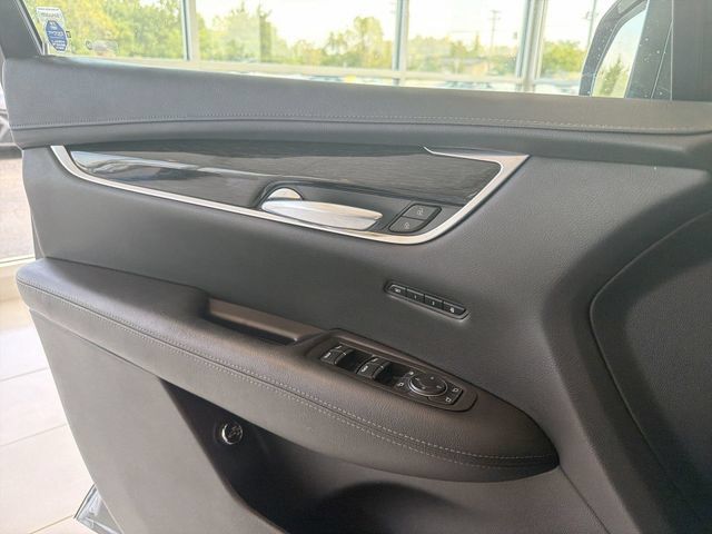 Certified 2020 Cadillac XT5 Premium Luxury w/ LPO, Floor Liner Package FWD image 23