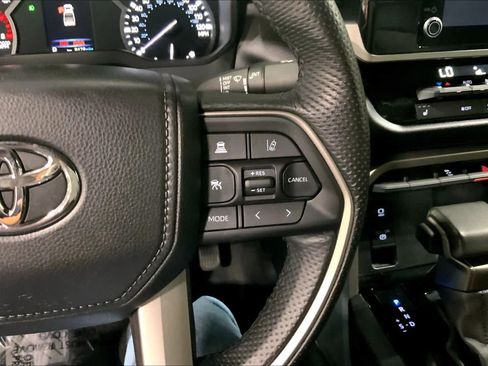 Used 2025 Toyota Tundra SR5 w/ SR5 Premium Package AWD/4WD image 26