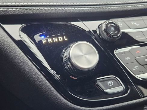 New 2026 Chrysler Pacifica Select image 18