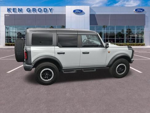Used 2023 Ford Bronco Badlands AWD/4WD image 13