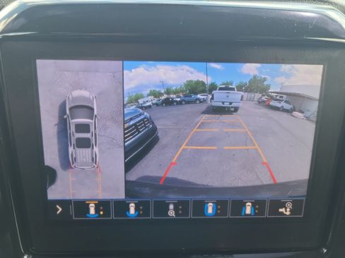 Used 2020 Chevrolet Traverse Premier AWD/4WD image 19