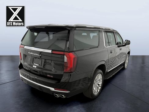 Used 2025 GMC Yukon XL Denali AWD/4WD image 6
