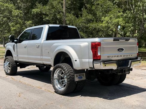 Used 2018 Ford F350 Lariat w/ Lariat Value Package AWD/4WD image 3