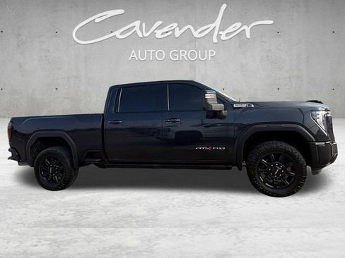 Used 2024 GMC Sierra 2500 AT4 w/ AT4 Premium Plus Package AWD/4WD image 17