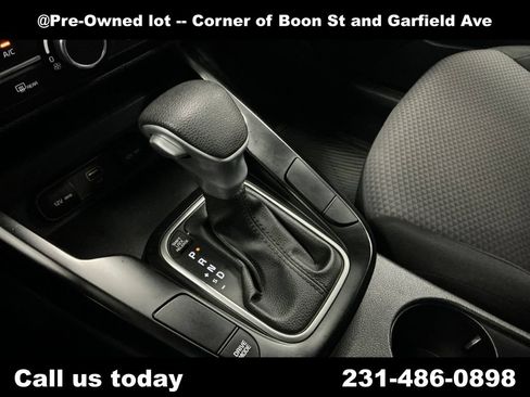 Used 2023 Kia Soul LX w/ LX Technology Package FWD image 26