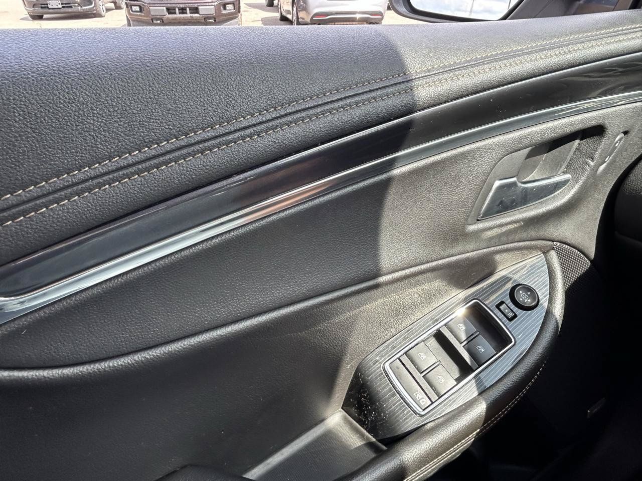 Used 2016 Chevrolet Impala LT w/ Leather Package FWD image 28