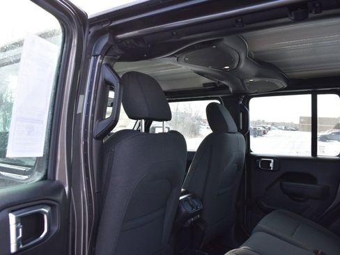 New 2026 Jeep Gladiator Sport AWD/4WD image 26