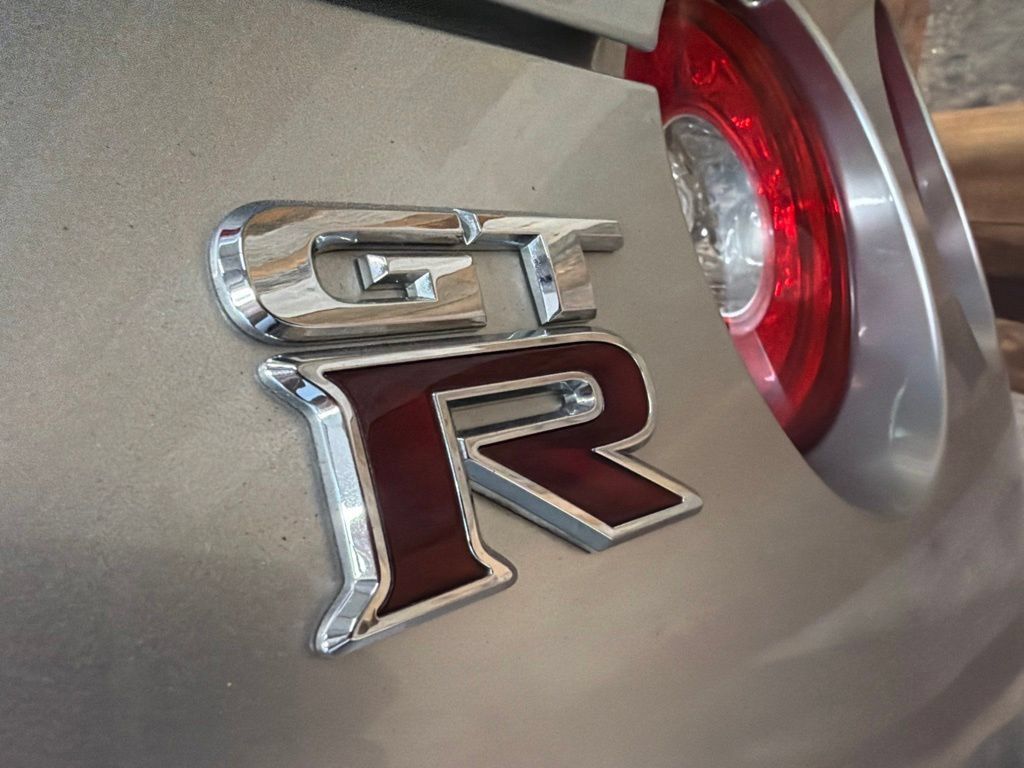 Used 2009 Nissan GT-R Premium AWD/4WD image 77