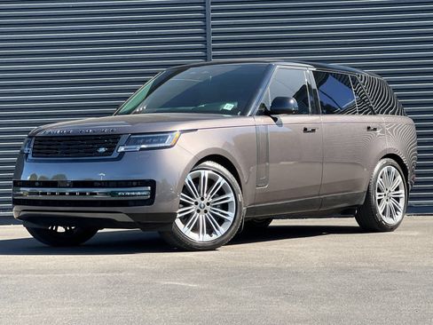 Used 2025 Land Rover Range Rover Long Wheelbase Autobiography AWD/4WD image 1