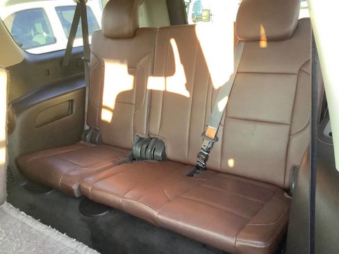 Used 2015 Chevrolet Suburban LTZ image 32