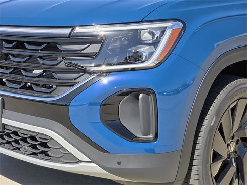 New 2026 Volkswagen Atlas Cross Sport SE image 6