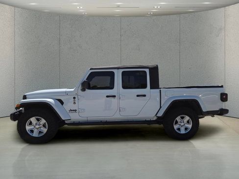 Used 2022 Jeep Gladiator Sport AWD/4WD image 9