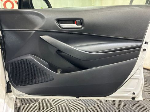 Used 2021 Toyota Corolla SE FWD image 12