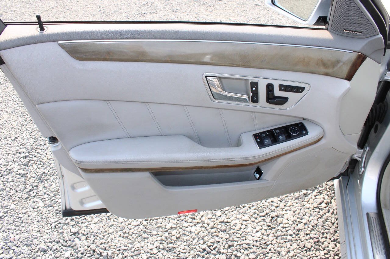 Used 2011 Mercedes-Benz E 350 4MATIC Sedan image 21