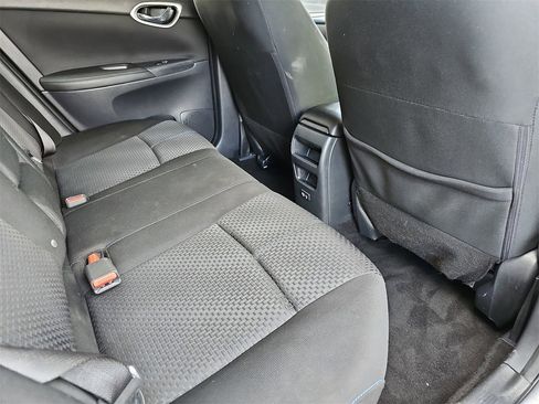 Used 2019 Nissan Sentra SR image 11