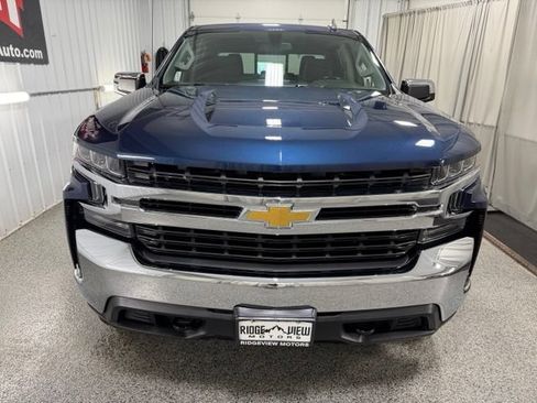 Used 2020 Chevrolet Silverado 1500 LT w/ Convenience Package AWD/4WD image 2