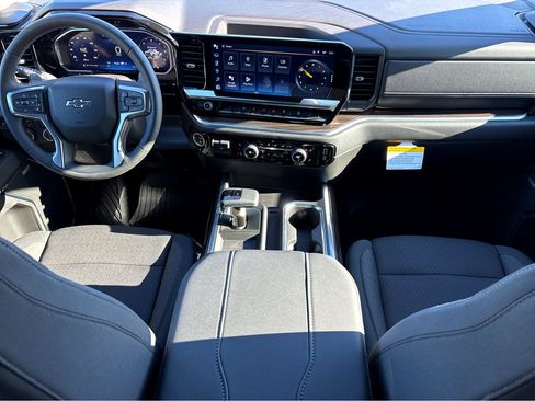 New 2026 Chevrolet Silverado 1500 LT Trail Boss w/ Convenience Package II image 4