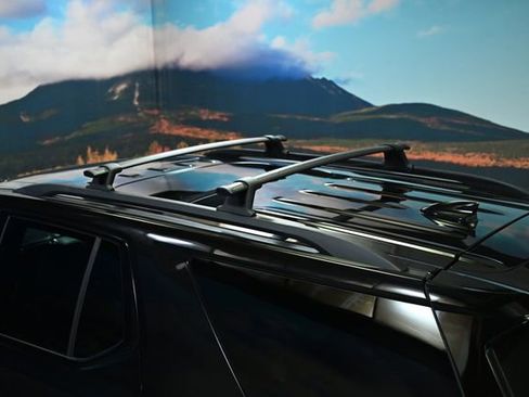 Used 2023 Chevrolet Traverse RS image 15