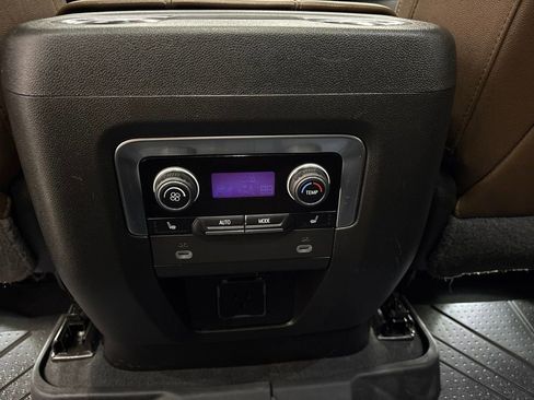 Used 2023 Chevrolet Tahoe High Country AWD/4WD image 31