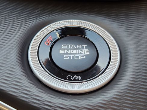 New 2026 Jeep Grand Cherokee Laredo image 20