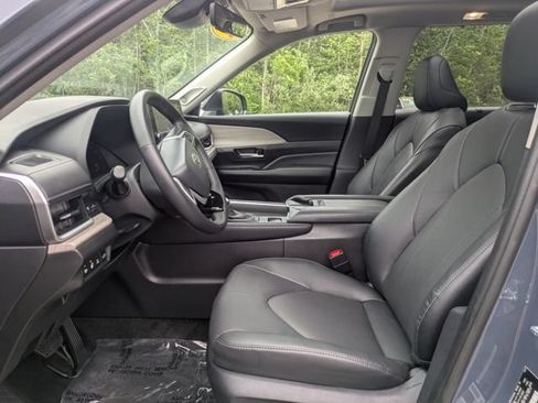 Certified 2026 Toyota Grand Highlander AWD Hybrid image 16
