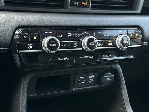 Certified 2023 Honda Pilot Elite image 26