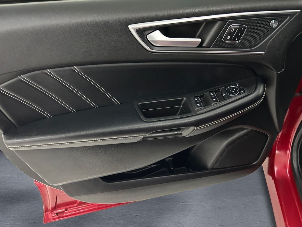 Used 2023 Ford Edge ST AWD/4WD image 12