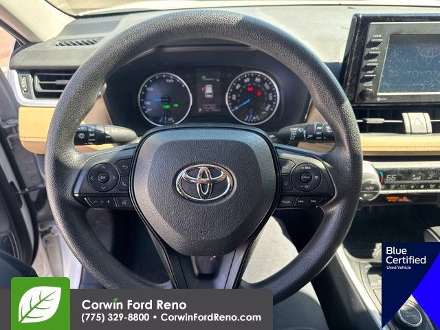 Used 2021 Toyota RAV4 XLE w/ Convenience Package AWD/4WD image 16