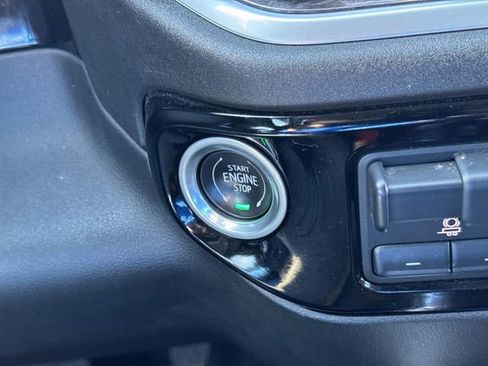 Used 2022 Chevrolet Silverado 1500 LTZ image 38