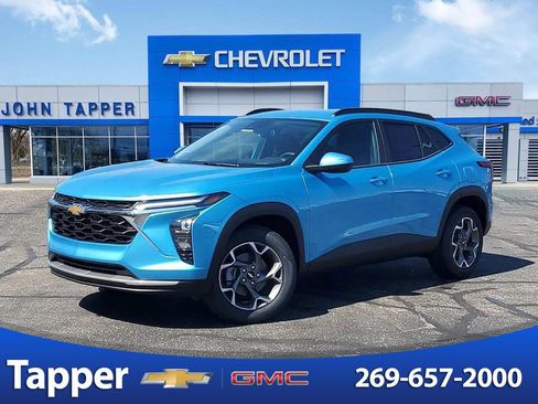 New 2026 Chevrolet Trax LT w/ Driver Confidence Package FWD image 1