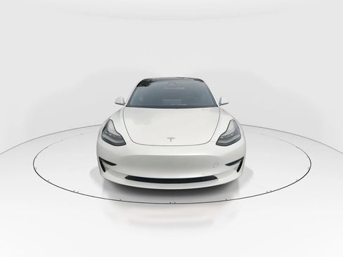 Used 2018 Tesla Model 3 Long Range image 3