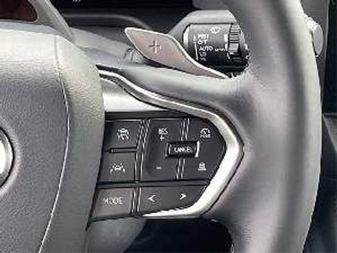 Used 2024 Lexus GX 550 w/ Cold Area Package AWD/4WD image 17