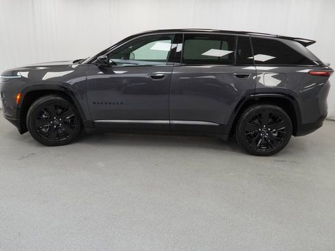 Used 2024 Jeep Wagoneer Launch Edition image 15