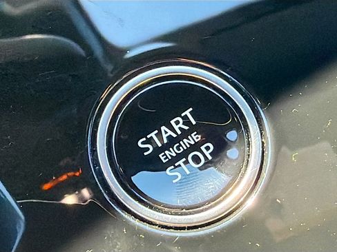 Used 2024 Land Rover Range Rover Sport SE image 38