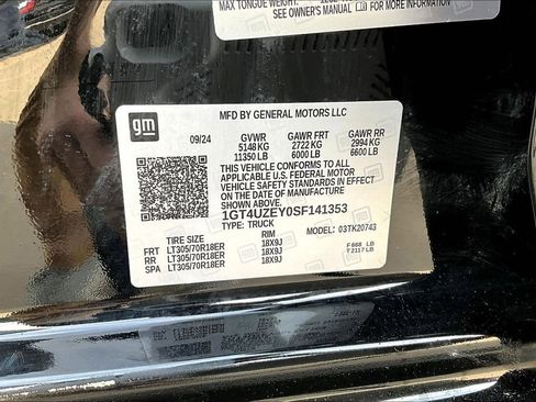 Used 2025 GMC Sierra 2500 AT4X AWD/4WD image 43