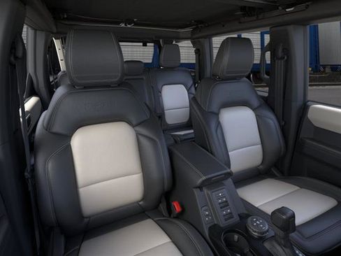 New 2026 Ford Bronco Outer Banks w/ Sasquatch Package AWD/4WD image 10