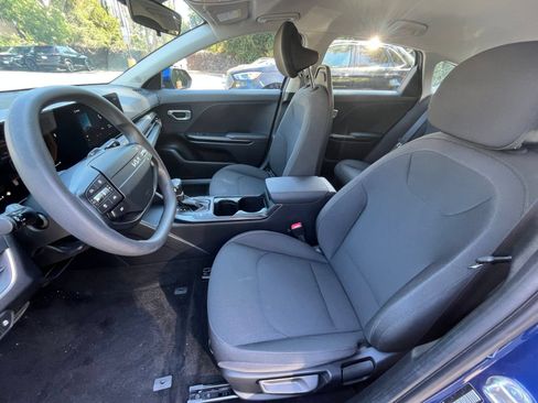 Used 2026 Kia K4 FWD image 25