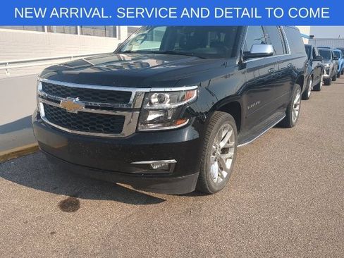 Used 2017 Chevrolet Suburban Premier AWD/4WD image 3