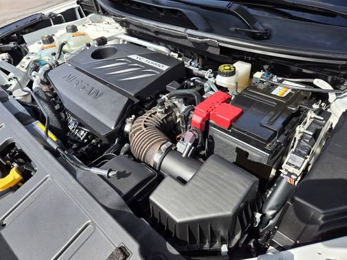 Certified 2023 Nissan Rogue SV FWD image 21